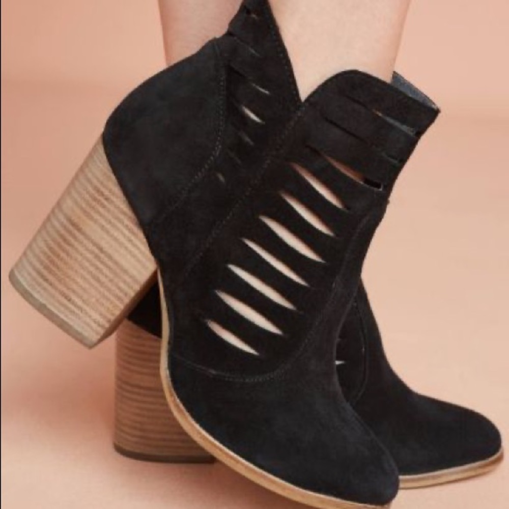 Seychelles Let’s Go Crazy Black Ankle Booties